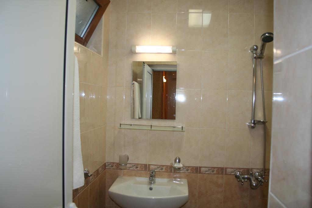Hotel Todorova House à Zlatograd Extérieur photo
